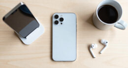 Show HN: iPhone App Takes Simultaneous Images From 2 Lenses, Fuses Into 1 Photo
